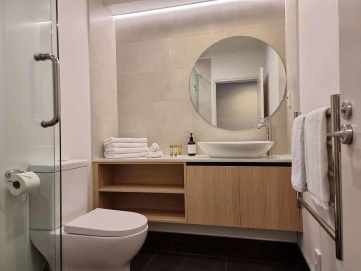 Sweet Escape Cbd Studio With Pool And Gym โอ๊คแลนด์ ภายนอก รูปภาพ